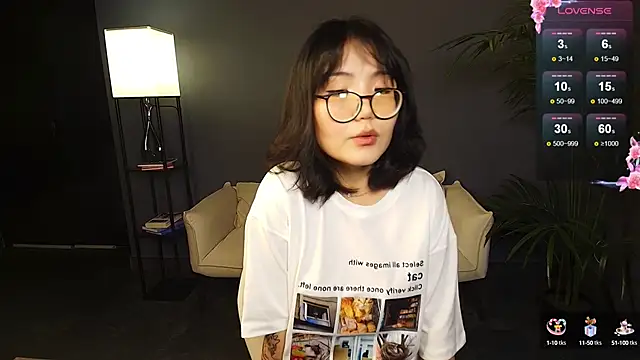 Erikawai online show from September 2025 08:38:01 AM