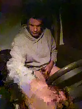 twitshe online show from April 2026 01:18:01 AM