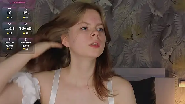 JulietteRain online show from October 2025 04:06:02 PM