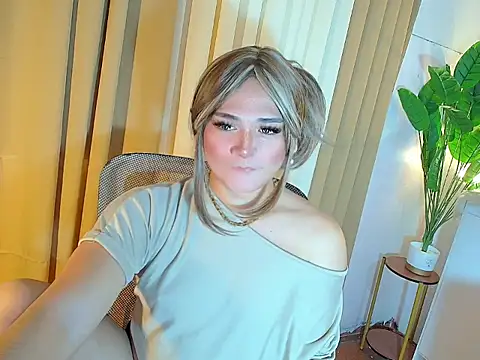 ScarletMoore online show from April 2026 04:08:02 AM