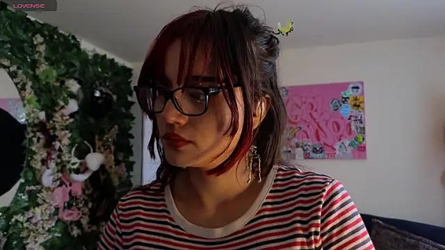 MiaVelvetDoll online show from May 2026 02:13:01 PM