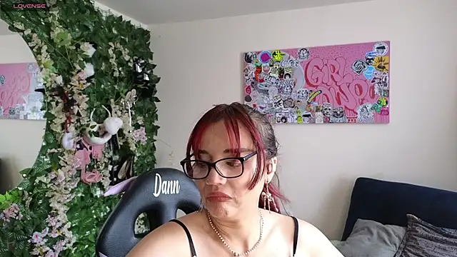 MiaVelvetDoll online show from May 2026 02:43:01 PM