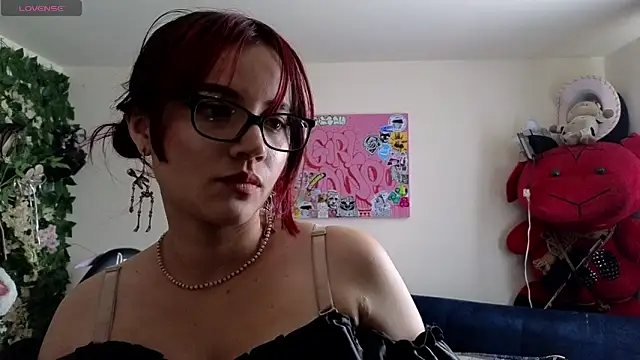 MiaVelvetDoll online show from May 2026 02:45:02 PM