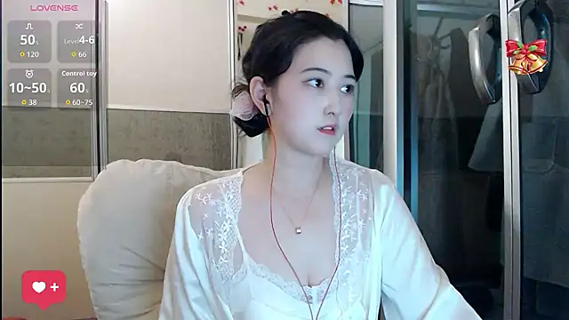 Snapshot of xx9938 chatting on September 2025 01:35:02 PM xx9938 online show from September 2025 01:35:02 PM