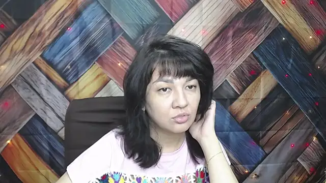 Snapshot of SelenaFly chatting on September 2025 05:11:01 AM SelenaFly online show from September 2025 05:11:01 AM