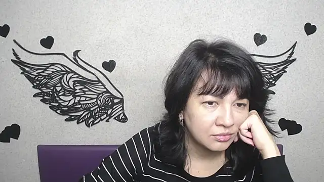 Snapshot of SelenaFly chatting on October 2025 05:16:02 AM SelenaFly online show from October 2025 05:16:02 AM