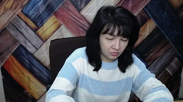 Snapshot of SelenaFly chatting on October 2025 05:06:01 AM SelenaFly online show from October 2025 05:06:01 AM