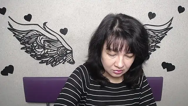 Snapshot of SelenaFly chatting on October 2025 05:07:02 AM SelenaFly online show from October 2025 05:07:02 AM