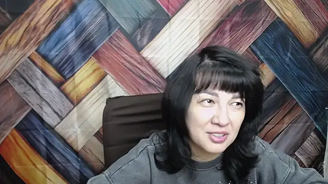 Snapshot of SelenaFly chatting on October 2025 11:11:01 AM SelenaFly online show from October 2025 11:11:01 AM