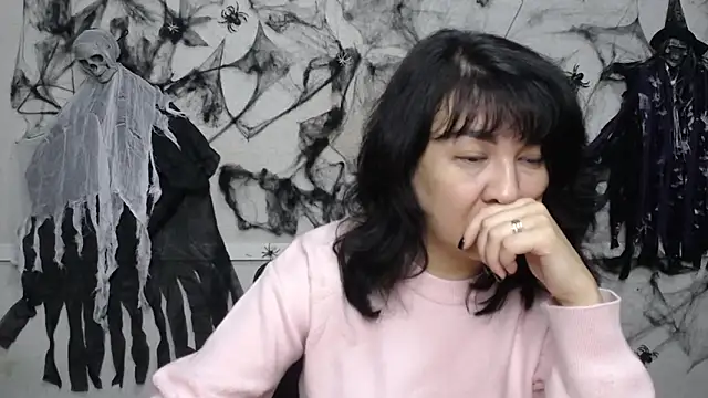 Snapshot of SelenaFly chatting on October 2025 05:19:02 AM SelenaFly online show from October 2025 05:19:02 AM