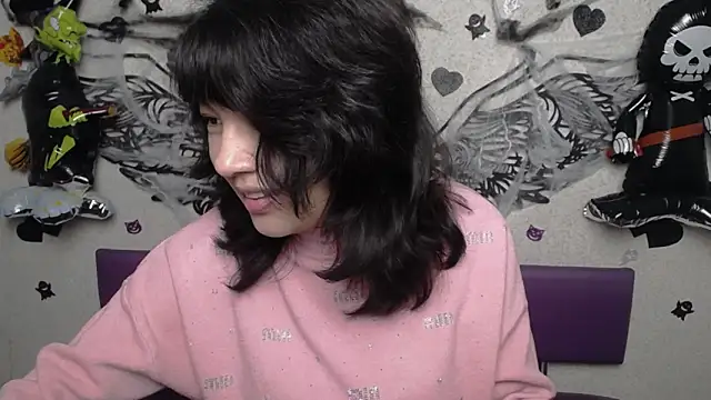 Snapshot of SelenaFly chatting on October 2025 06:04:01 AM SelenaFly online show from October 2025 06:04:01 AM