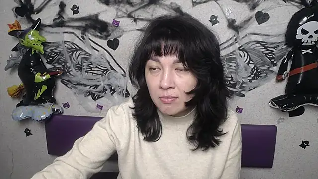 Snapshot of SelenaFly chatting on November 2025 06:02:02 AM SelenaFly online show from November 2025 06:02:02 AM