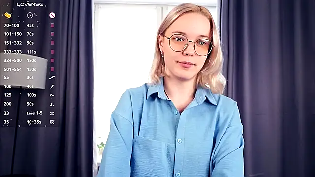 Snapshot of EdaKirkIin chatting on October 2025 05:17:02 AM EdaKirkIin online show from October 2025 05:17:02 AM