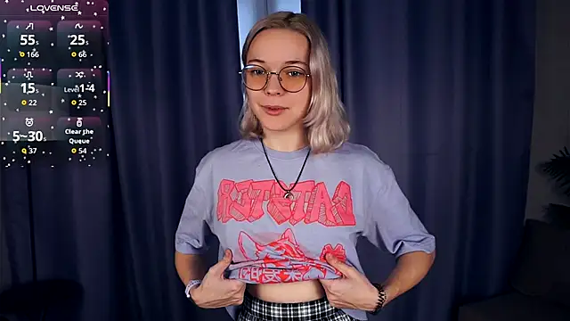 Snapshot of EdaKirkIin chatting on October 2025 05:33:02 AM EdaKirkIin online show from October 2025 05:33:02 AM