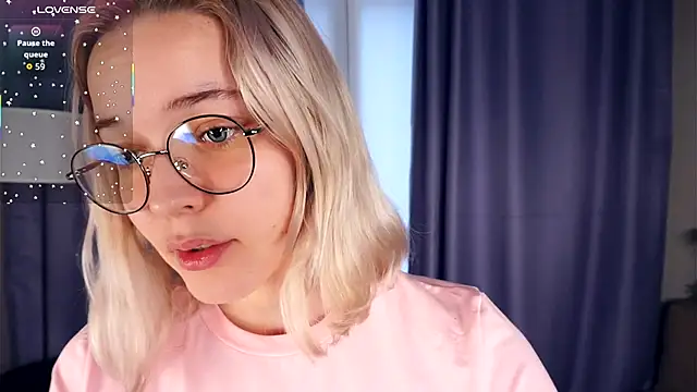 Snapshot of EdaKirkIin chatting on November 2025 05:20:01 AM EdaKirkIin online show from November 2025 05:20:01 AM