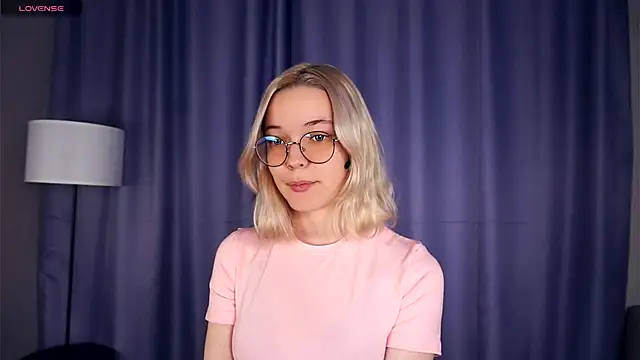 Snapshot of EdaKirkIin chatting on November 2025 05:31:02 AM EdaKirkIin online show from November 2025 05:31:02 AM