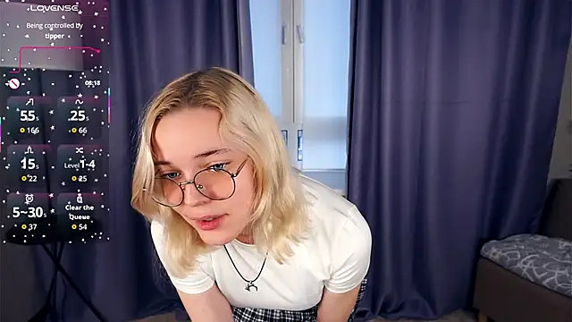 Snapshot of EdaKirkIin chatting on November 2025 06:13:02 AM EdaKirkIin online show from November 2025 06:13:02 AM