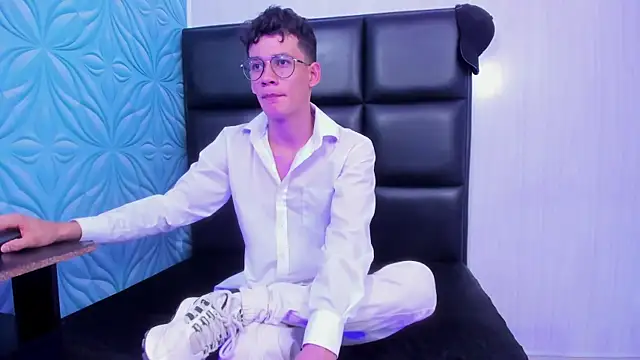 LittleMax23 online show from September 2025 11:59:01 AM