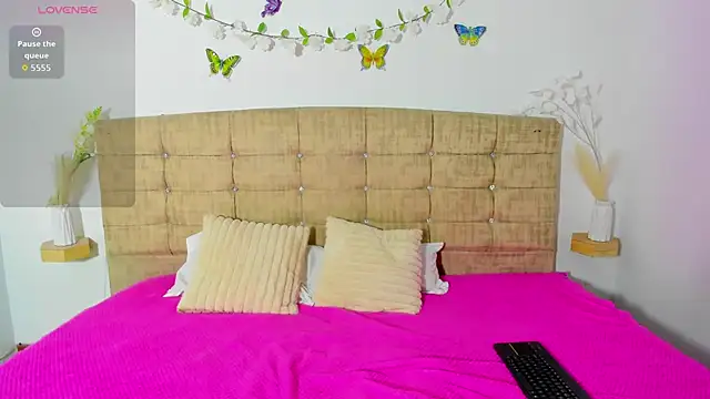 Electra  moon online show from April 2026 06:16:02 PM