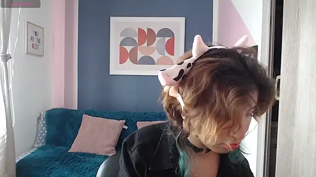 Snapshot of VenusMist chatting on September 2025 01:45:01 PM VenusMist online show from September 2025 01:45:01 PM