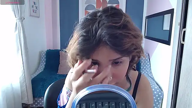 Snapshot of VenusMist chatting on September 2025 03:59:01 PM VenusMist online show from September 2025 03:59:01 PM