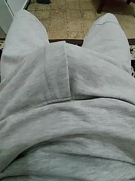 Snapshot of RaoufDz17cm chatting on October 2025 08:18:01 PM RaoufDz17cm online show from October 2025 08:18:01 PM