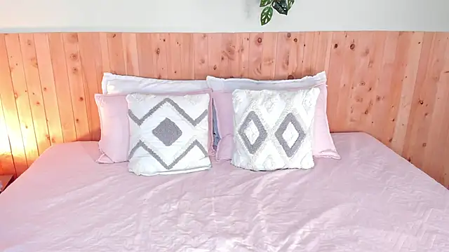 Snapshot of CloehSmiith chatting on February 2026 11:13:01 AM CloehSmiith online show from February 2026 11:13:01 AM