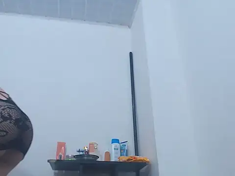 Snapshot of natashat_lorent chatting on October 2025 01:12:02 AM natashat lorent online show from October 2025 01:12:02 AM