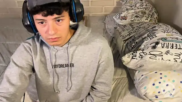 feeelipe2007 online show from February 2026 07:21:02 PM