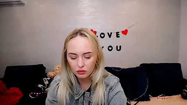 LiluMoon   online show from April 2026 11:09:01 AM