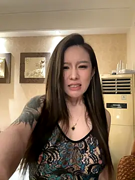 Manson13333 online show from October 2025 03:40:02 PM