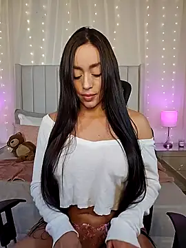 AriadnaTaylor online show from October 2025 05:21:02 PM