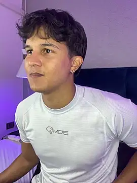 Snapshot of Leo_Savage_ chatting on October 2025 03:49:01 AM Leo Savage online show from October 2025 03:49:01 AM