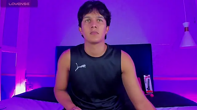 Snapshot of Leo_Savage_ chatting on November 2025 04:04:01 AM Leo Savage online show from November 2025 04:04:01 AM