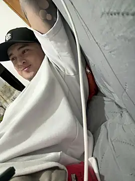 Alexander ferre online show from April 2026 03:23:01 AM