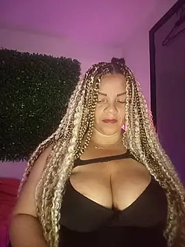 Eva Luxei online show from November 2025 12:38:01 PM