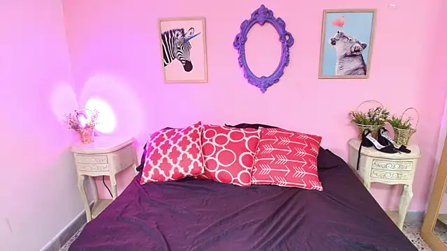 Nahomi Rivera online show from September 2025 12:51:02 PM