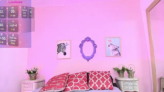 Nahomi Rivera online show from October 2025 12:45:02 PM