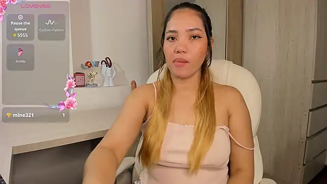 kata22sofia online show from December 2025 01:53:01 PM