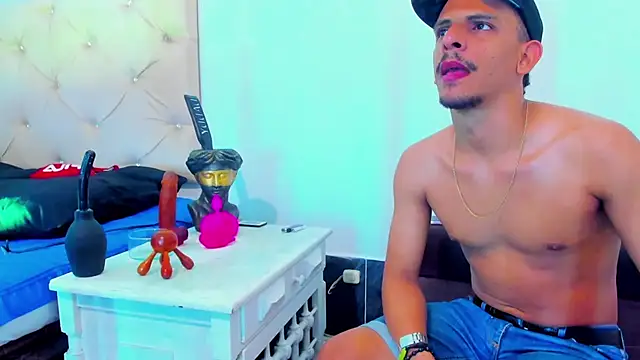  Tarekk  online show from October 2025 02:13:01 PM