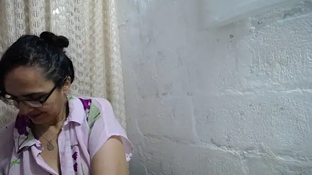 gabbyparker  online show from October 2025 10:47:01 AM