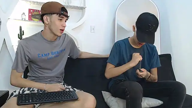 Snapshot of THREE_GUYS_HOT chatting on October 2025 07:25:02 PM THREE GUYS HOT online show from October 2025 07:25:02 PM