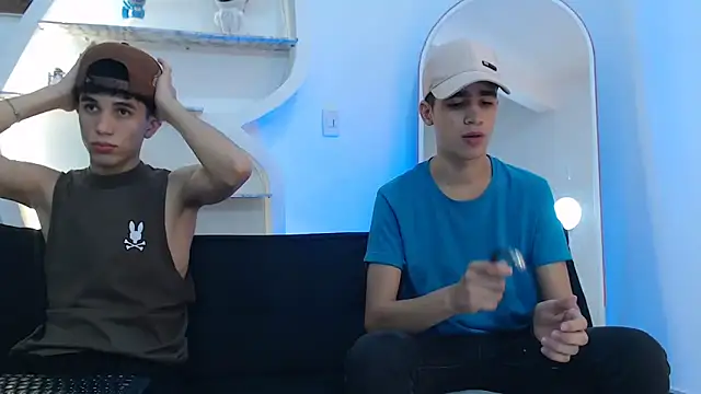 Snapshot of THREE_GUYS_HOT chatting on October 2025 07:35:02 PM THREE GUYS HOT online show from October 2025 07:35:02 PM