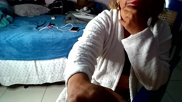 Snapshot of ju_muniz01 chatting on July 2026 11:27:01 AM ju muniz01 online show from July 2026 11:27:01 AM