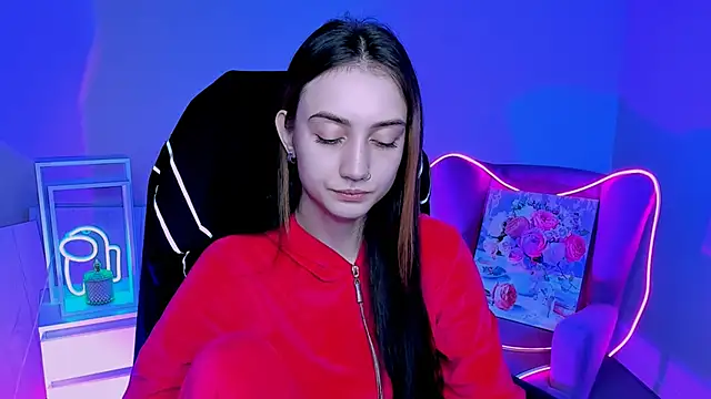 olivianorton online show from October 2025 02:39:02 PM