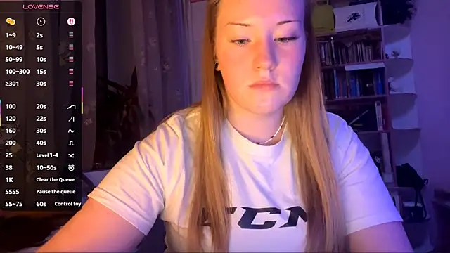 PandaFluff online show from September 2025 07:14:01 PM