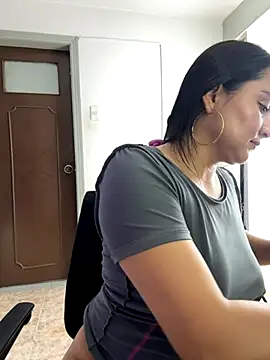 Rouse69  online show from October 2025 11:33:02 AM