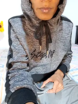 Noah Miller7 online show from October 2025 10:00:02 AM