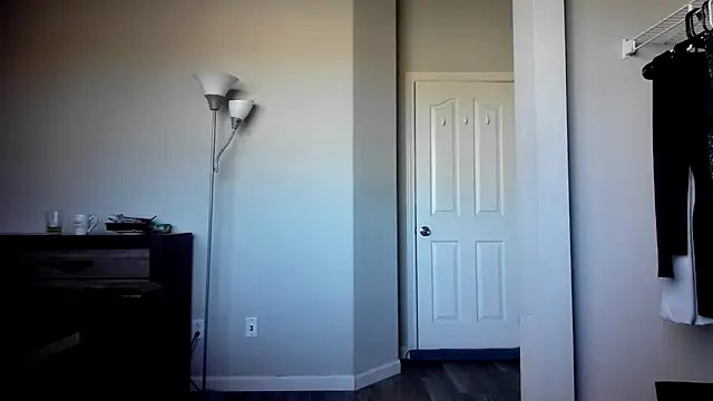 Marlowlovee online show from October 2025 05:10:01 PM