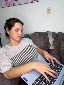 miacarrot online show from April 2026 02:33:01 AM